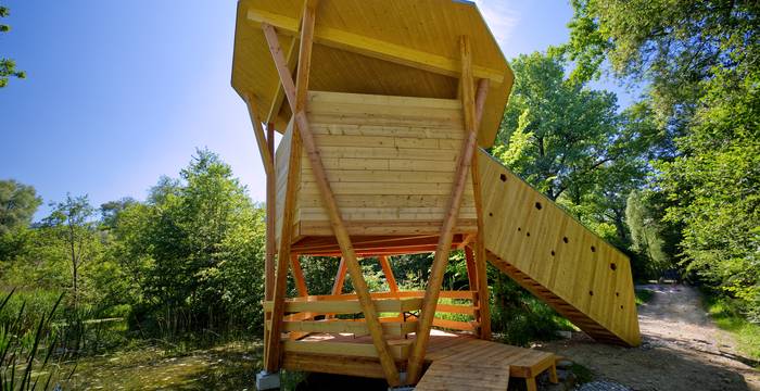 Der neue Turm lädt zur Naturbeobachtung ein