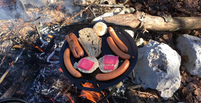 Kochen über dem Feuer